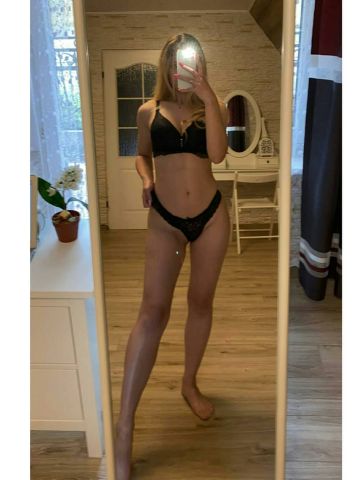 Эльвира Роль